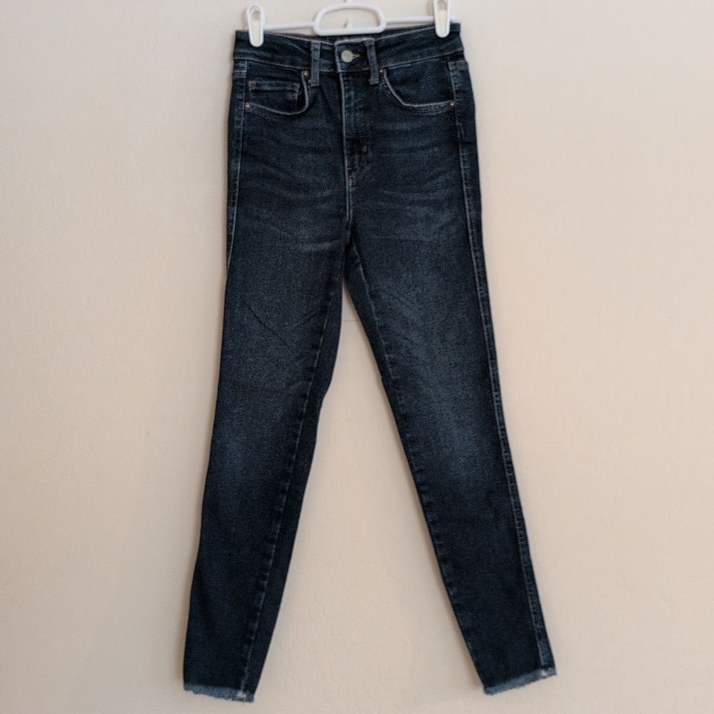 We The Free Dark Wash High Rise Skinny Classic Blue Denim Jeans - Size 27
